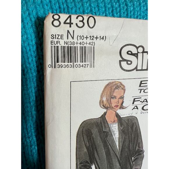 Simplicity Sewing pattern 8430 suit power blazer circle skirt top - Picture 2 of 5